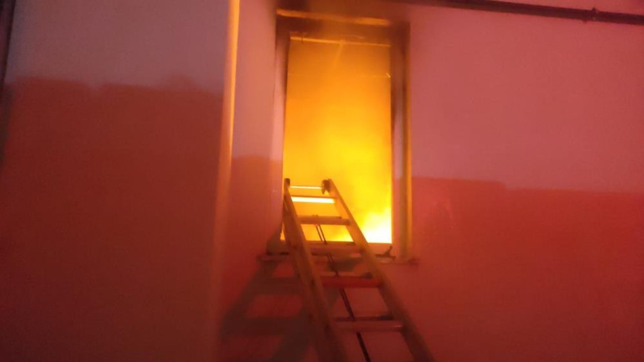 İki ayrı evde yangın: 2 çocuk dumandan etkilendi