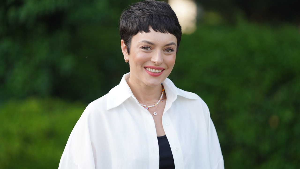 Ezgi Mola: Bir yardımsever sayesinde üniversiteyi okudum