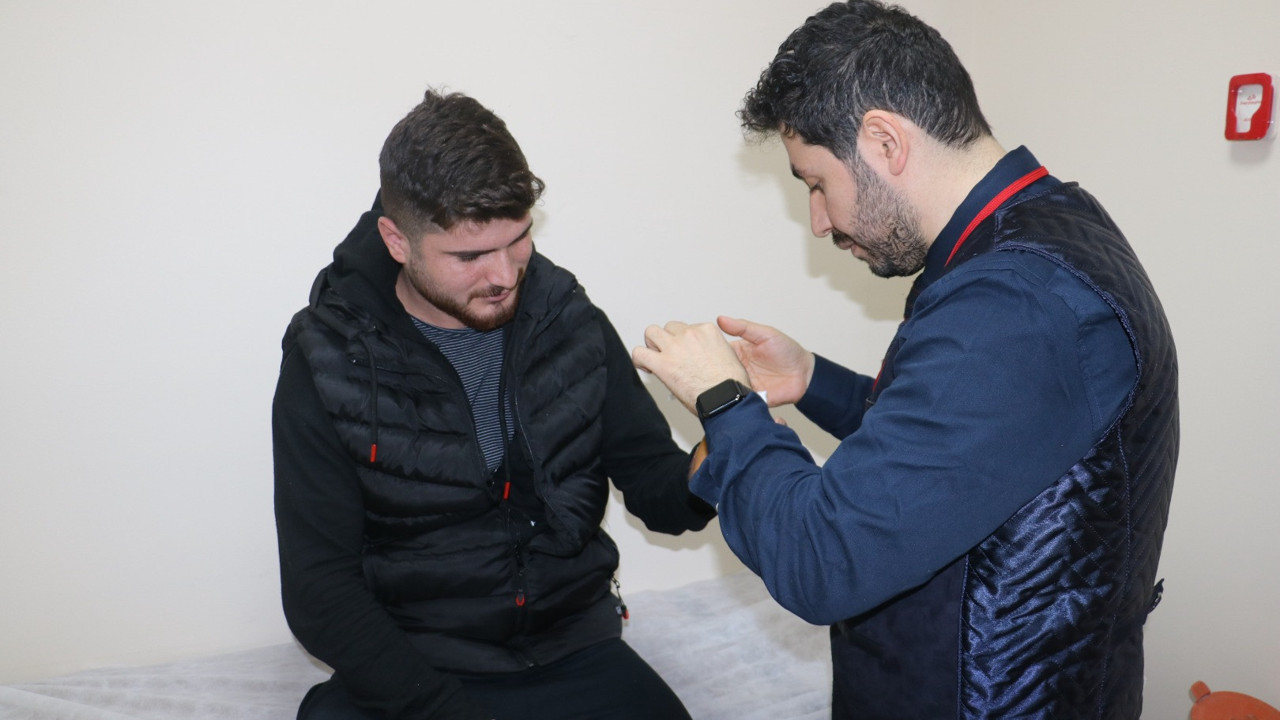 Kopan parmağı göbeğinde yeniden büyütüldü