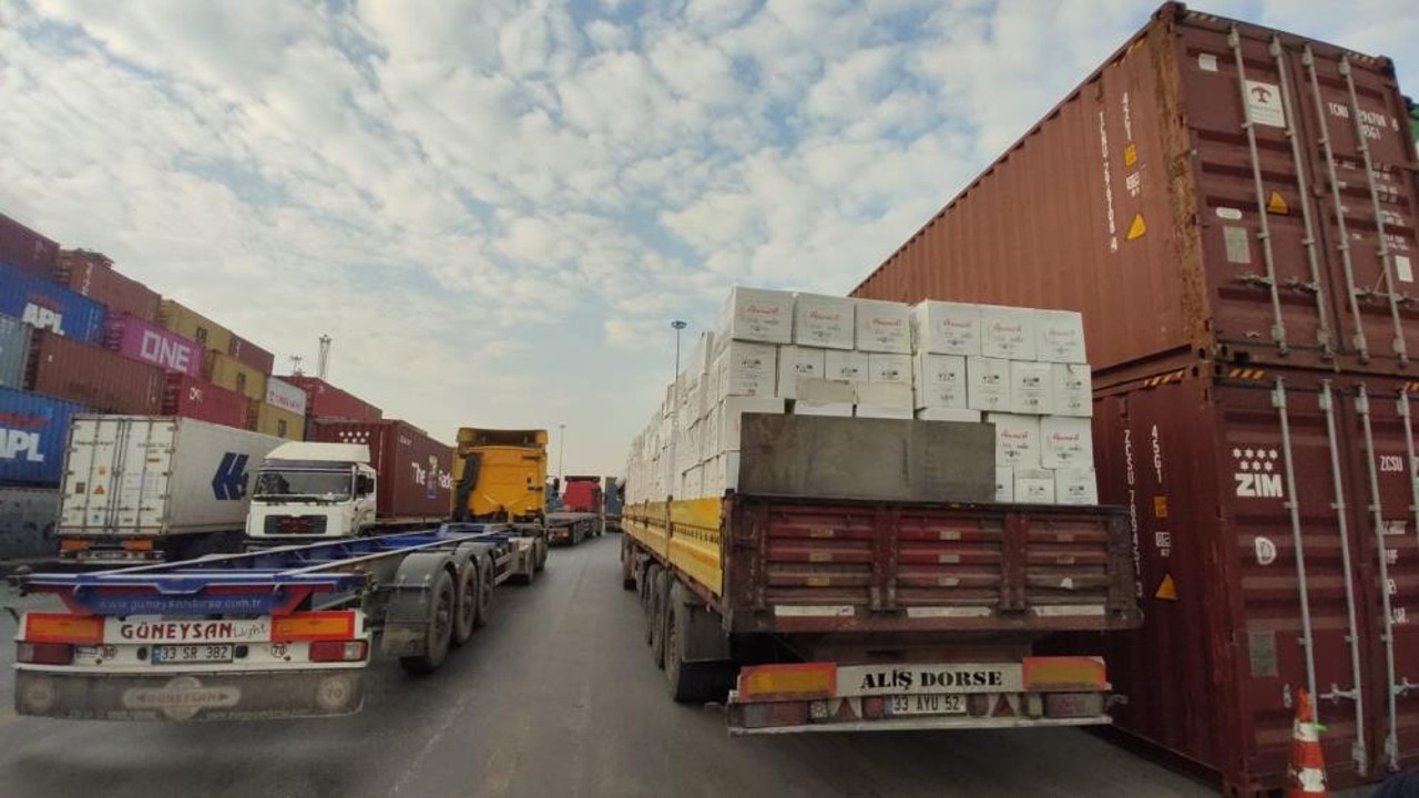 Yakalanan 5 TIR kaçak içki imha edildi