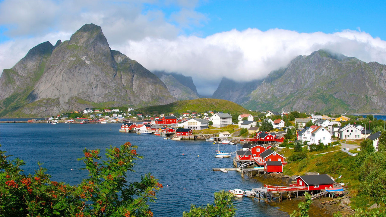 Dünyanın en mutlu ülkesi Norveç hakkında duyunca şaşıracağınız bilgiler. Herkesin hayalini Norveçliler yaşıyor.