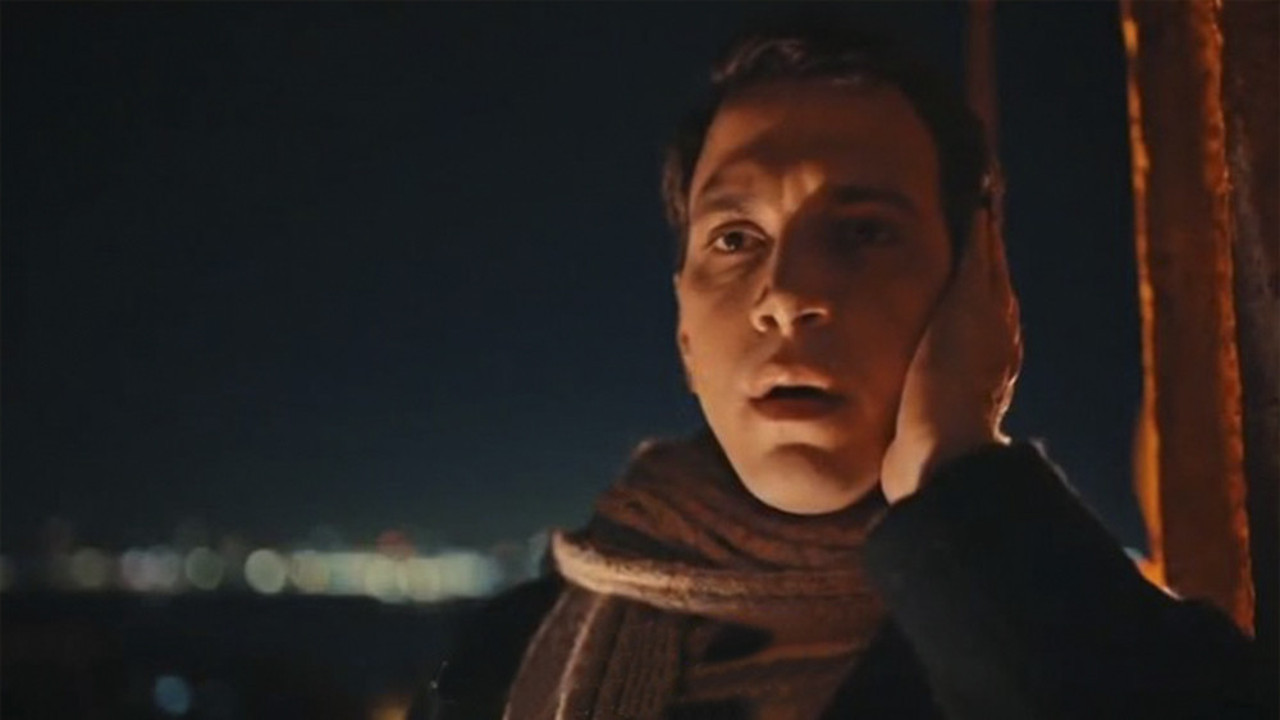 Oyuncu Selahattin Paşalı'nın ezan okuması sosyal medyada olay oldu