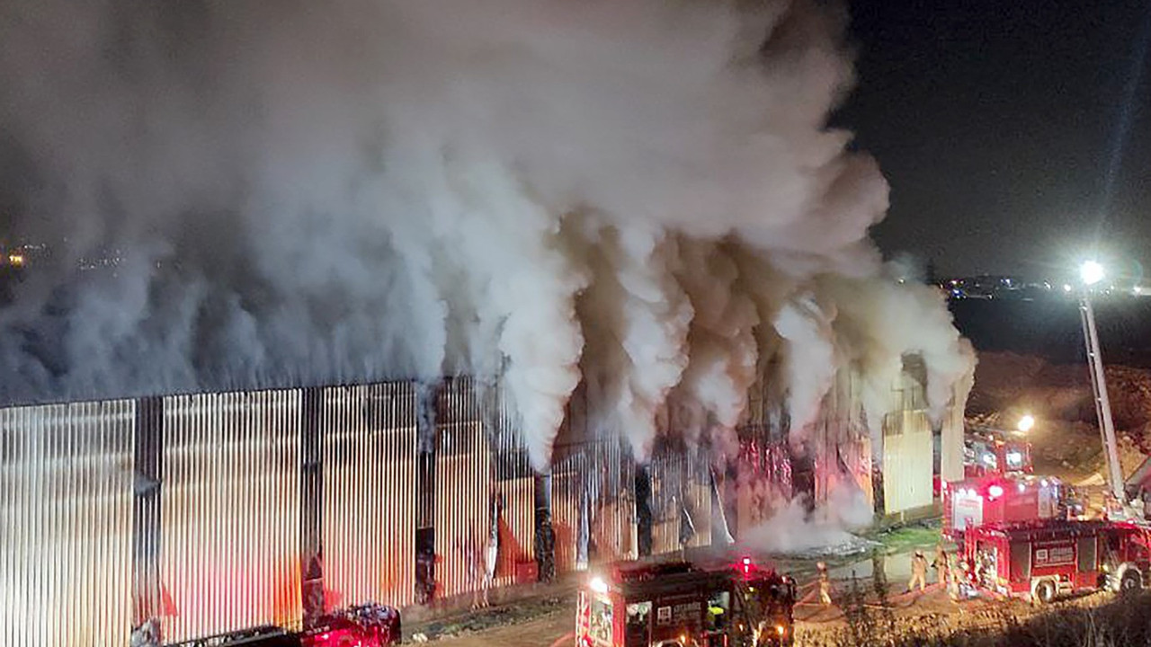 Son Dakika... Tuzla'da geri dönüşüm tesisinde yangın