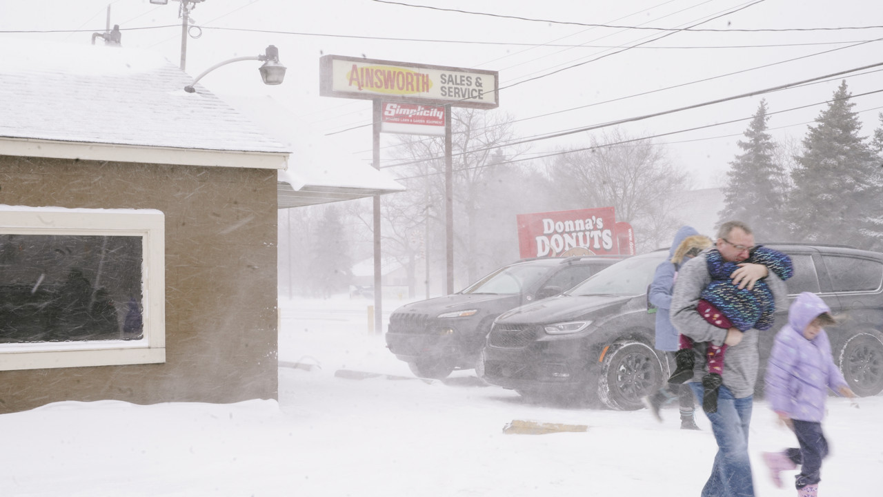 'Nesilde bir kez görülebilecek' kar fırtınası ABD'yi vurdu: En az 17 kişi yaşamını yitirdi