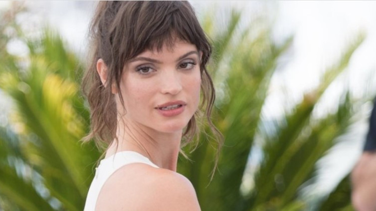 Ünlü oyuncu Charlbi Dean Kriek'in ölüm nedeni belli oldu. Ağustos ayında 32 yaşında aniden hayatını kaybetmişti