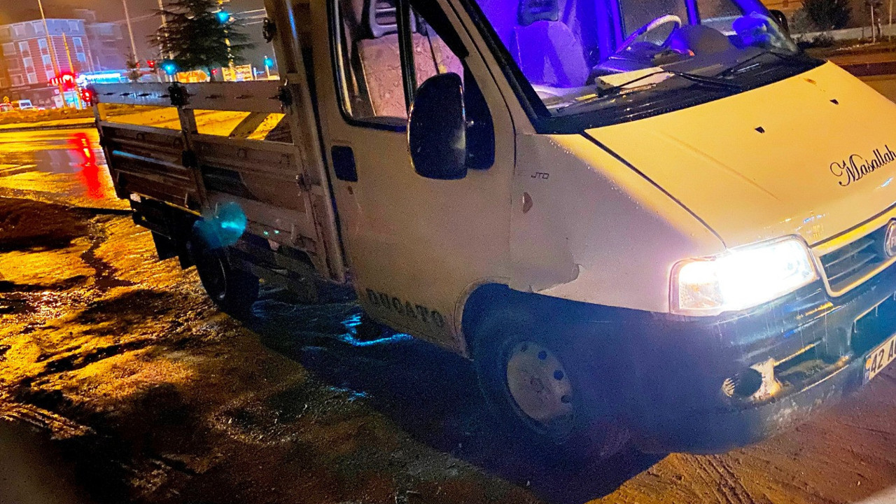 Otomobil ile pikap çarpıştı: 1 yaralı (26 Aralık 2022)