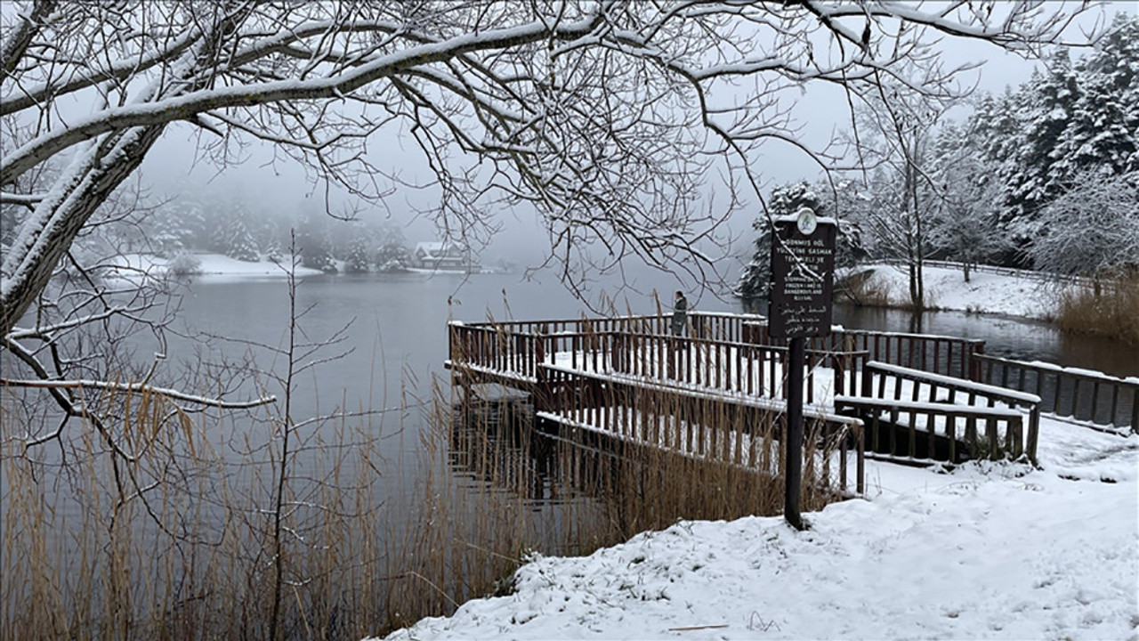 Bolu'da kar yağışı aralıklarla sürüyor