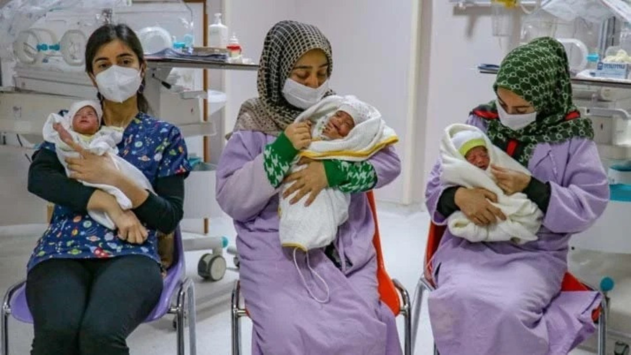 Üçüzler 3 aylık hayat mücadelesini kazandı
