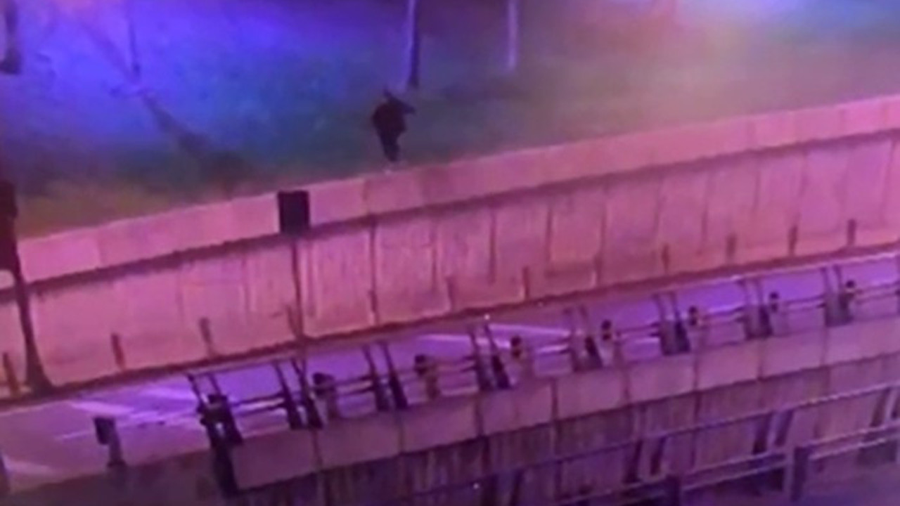 Gazeteci Uğur Yanıkel'in şüpheli ölümünde son görüntüleri ortaya çıktı. Koşarak kimden kaçıyordu