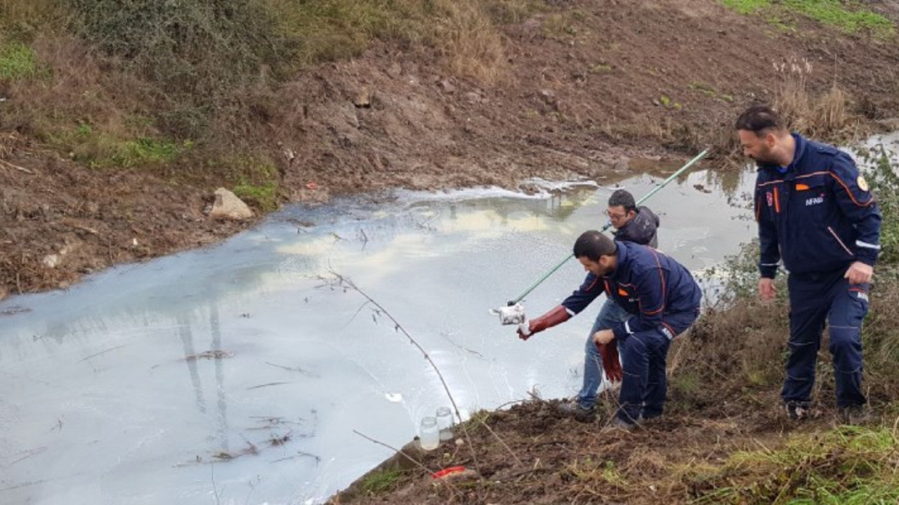 Kocaeli Kiraz Deresi’ni kirleten firmaya 1 milyon 470 bin 960 TL para cezası