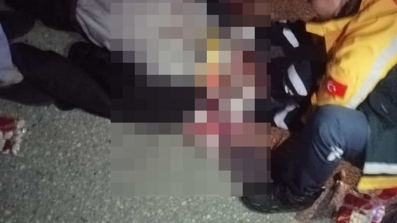 Yolun karşısına geçmeye çalışan yayaya otomobil çarptı