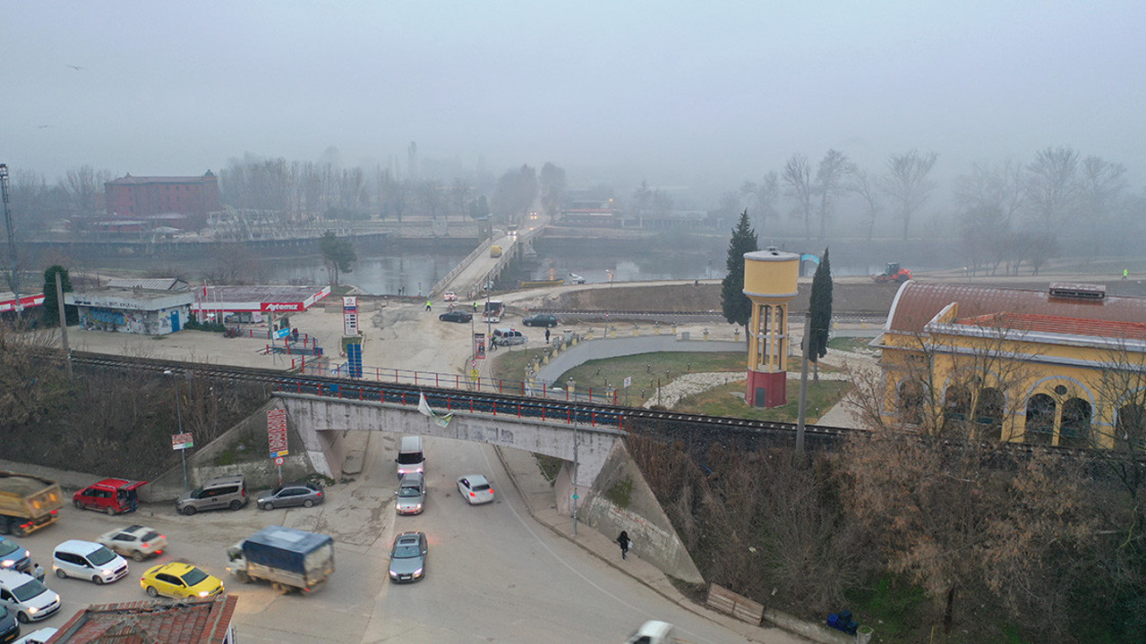 Edirne'de kapatılan tarihi Tunca Köprüsü trafiğe açıldı