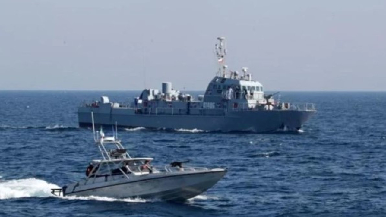 Hürmüz Boğazı'nda askeri tatbikat