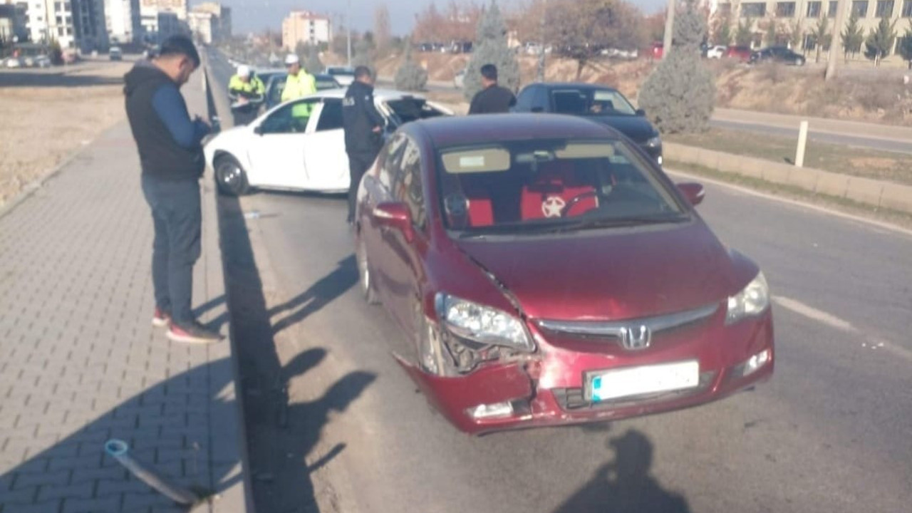 Malatya’da üç araç kazaya karıştı: 1 yaralı