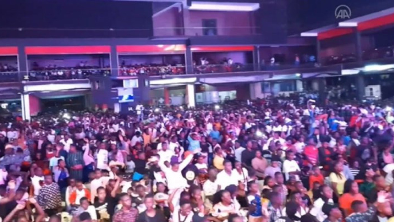 Uganda'da yeni yıl kutlamalarında izdiham çıktı: 10 öiü