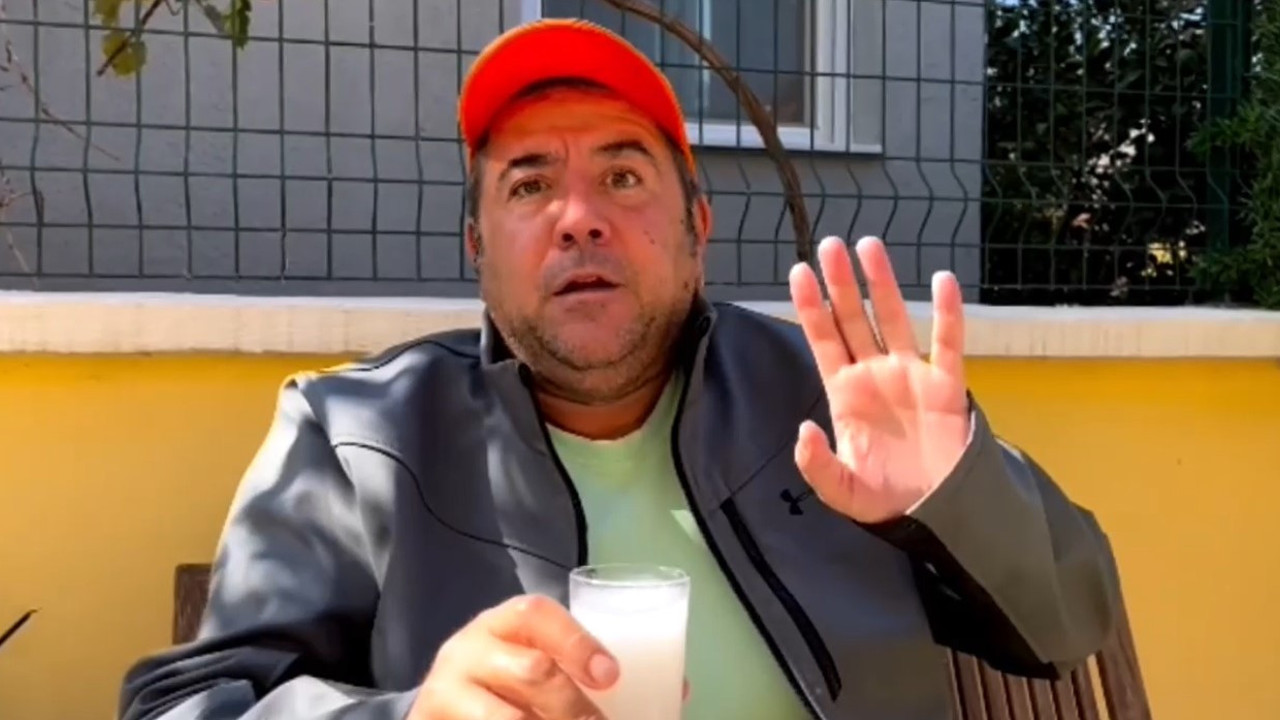 Ata Demirer'den 'Liman abisi' taklidi. Bir elde rakı gözler fıldır fıldır