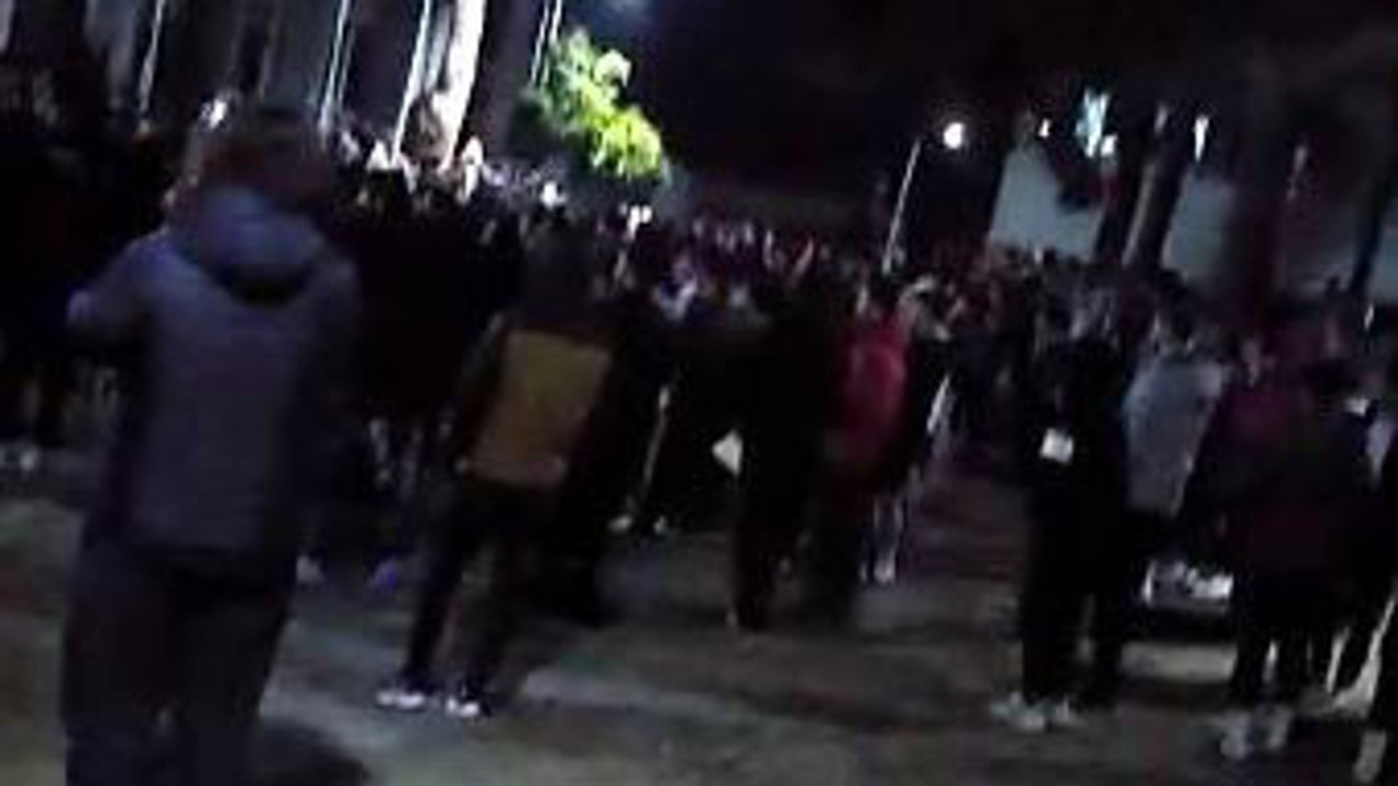 Öğrencilerden zehirleniyoruz eylemi