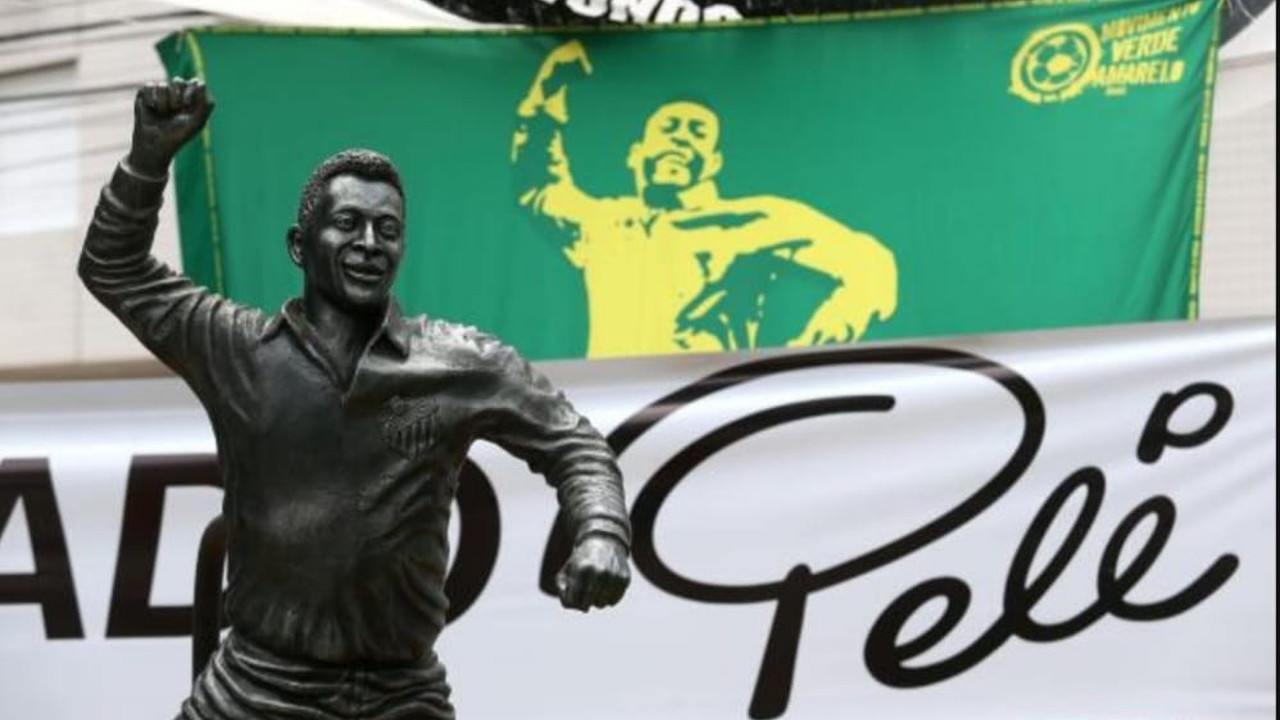 Pele'yi görmek için stada koştular