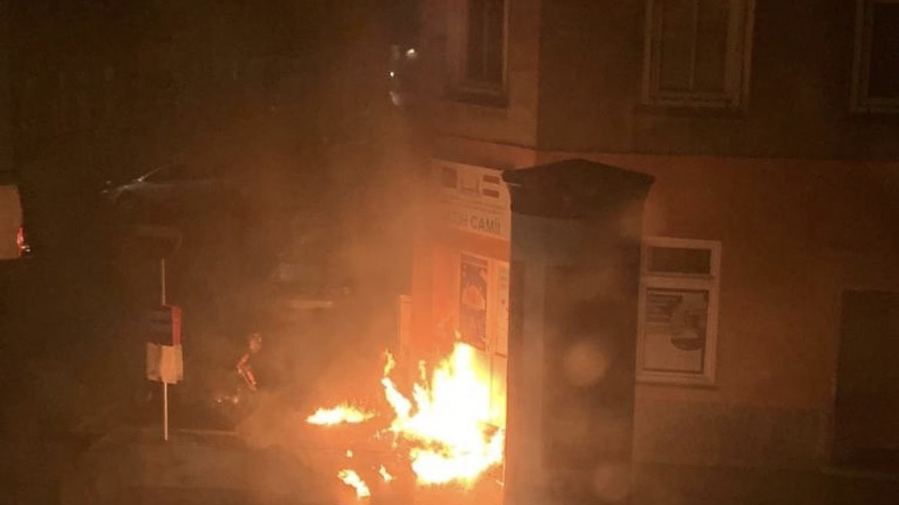 Viyana'da camide yangın