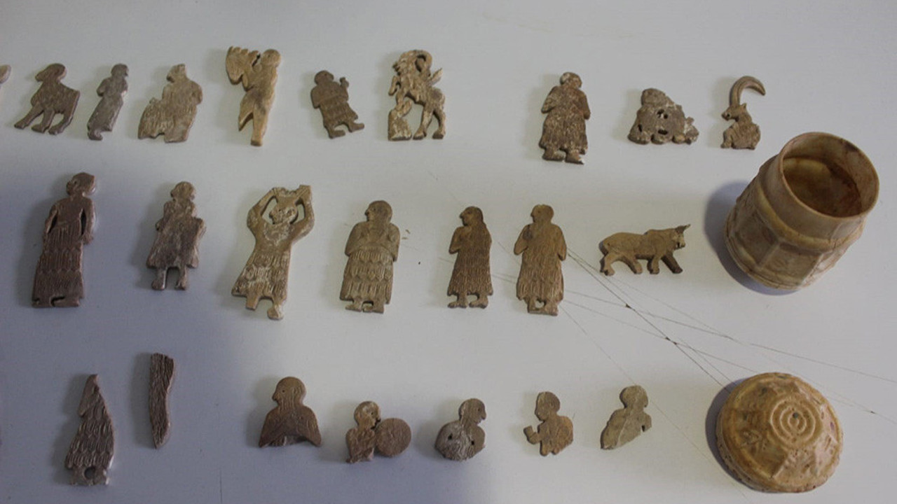 Suriye sınırında 51 parça tarihi eser ele geçirildi