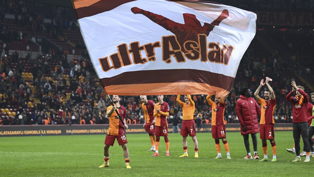 Mertens ultrAslan oldu