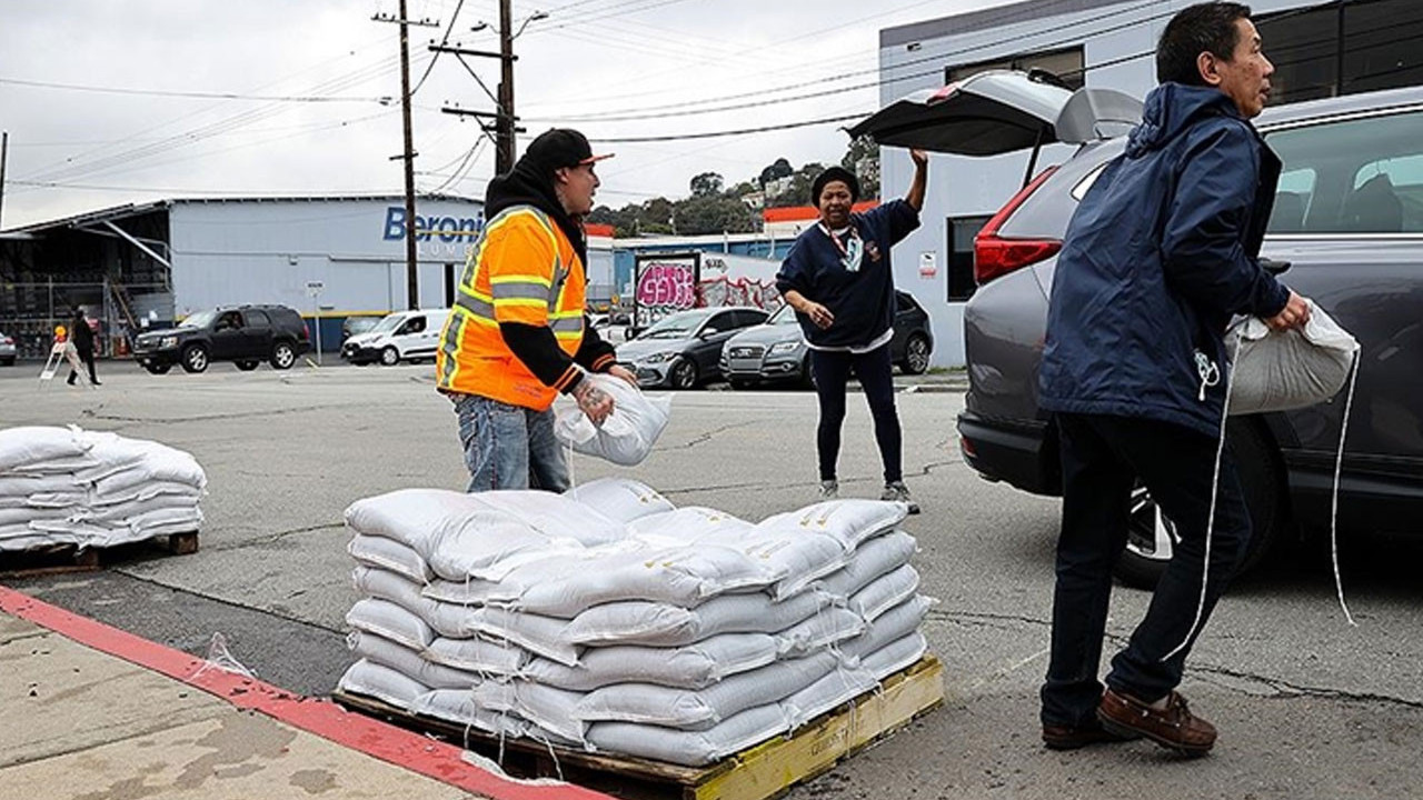 Kaliforniya'da OHAL ilan edildi