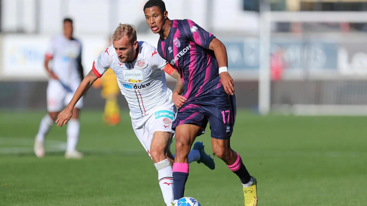 Fenerbahçe İtalyan sol beki takibe aldı