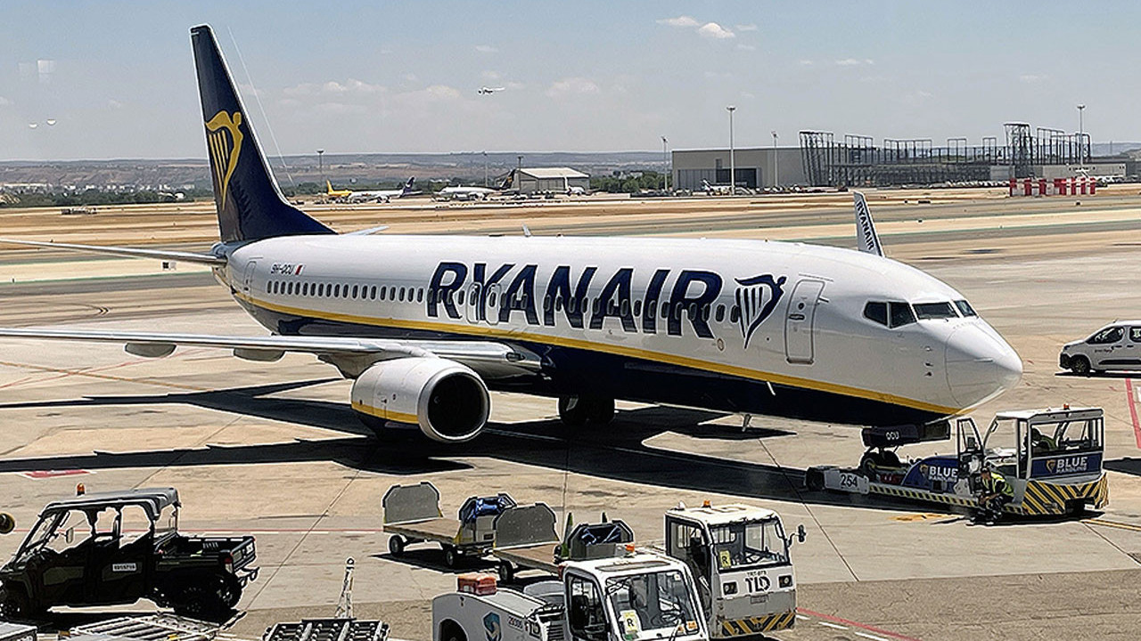 Belçika’da 100’den fazla uçuş iptal edildi