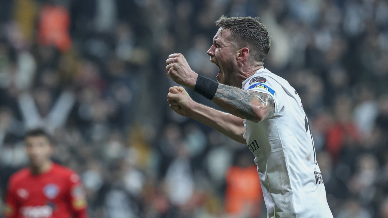 Şaşırtan çıkış. Güneş Weghorst'un yerine bakın kimi istedi. Yönetim 'Aboubakar veya Hulk' dedi ama