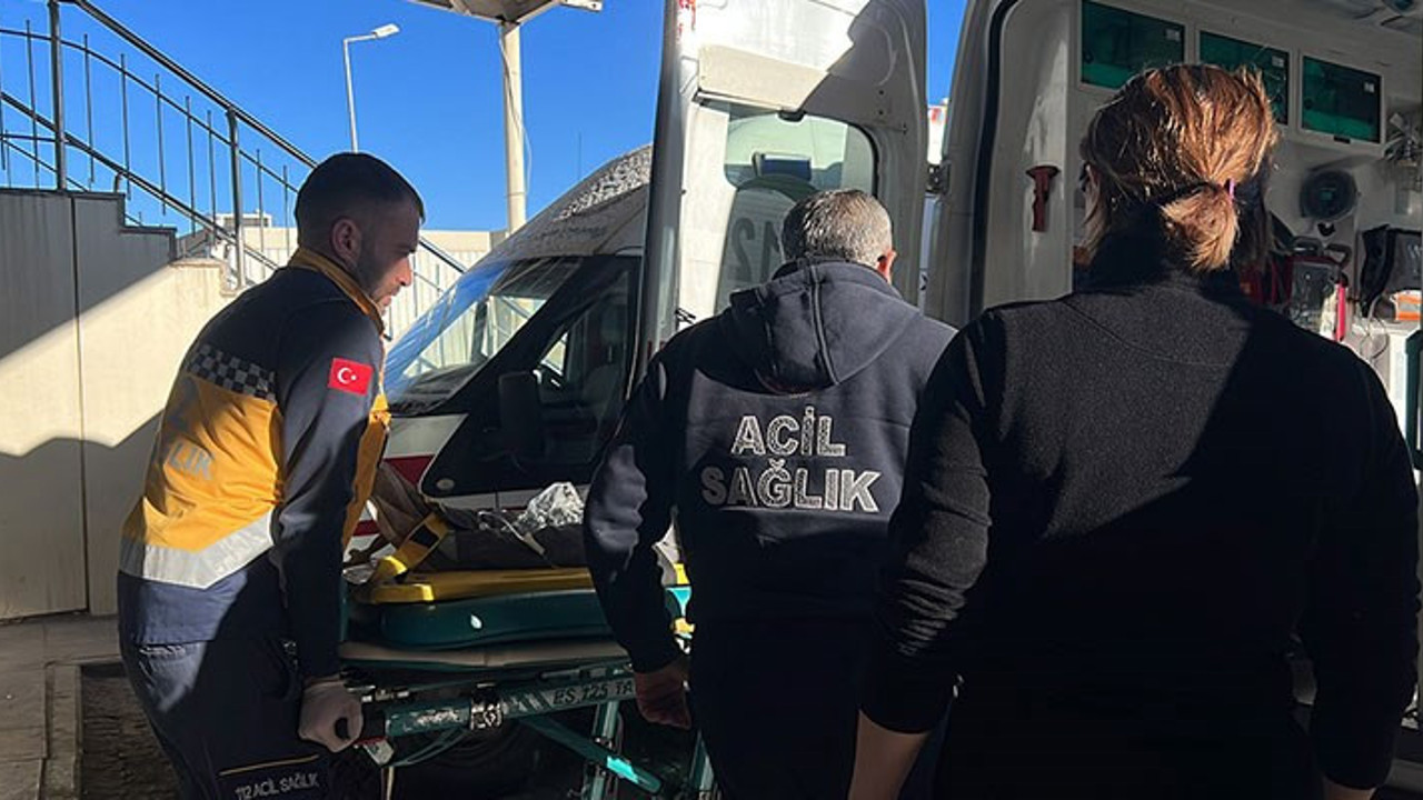 Son dakika... Kars'ta öğrenci servisi devrildi. 1 öğrenci öldü 14 öğrenci yaralı