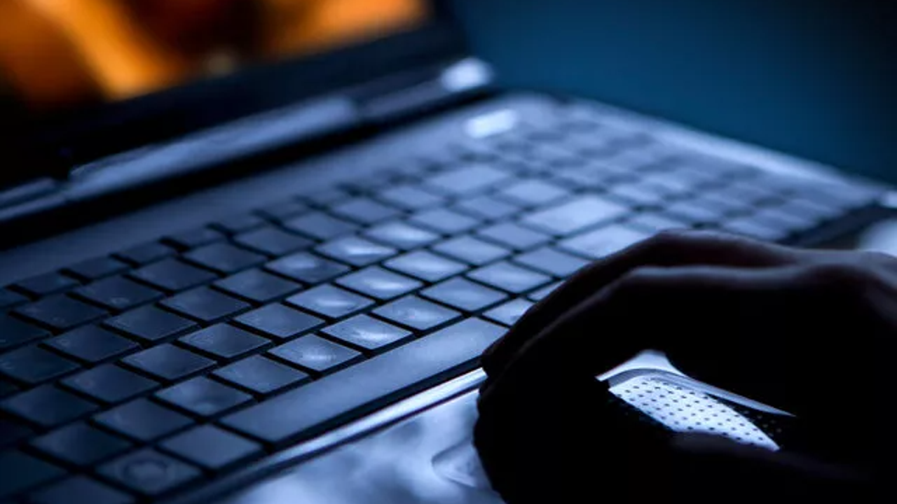 Cinsel içerikli sitelere girmek engelleniyor