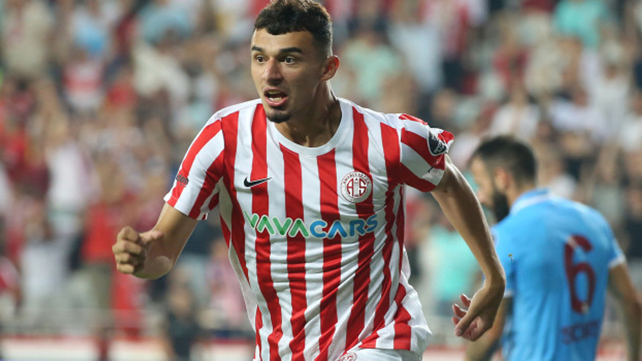 Gökdeniz Bayrakdar Spor Toto 1.Lig'e transfer oldu