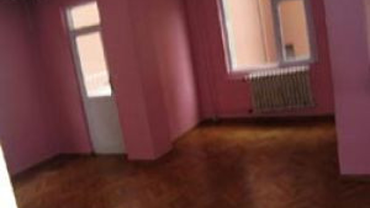 Maaşın yarısı kiraya gidiyor