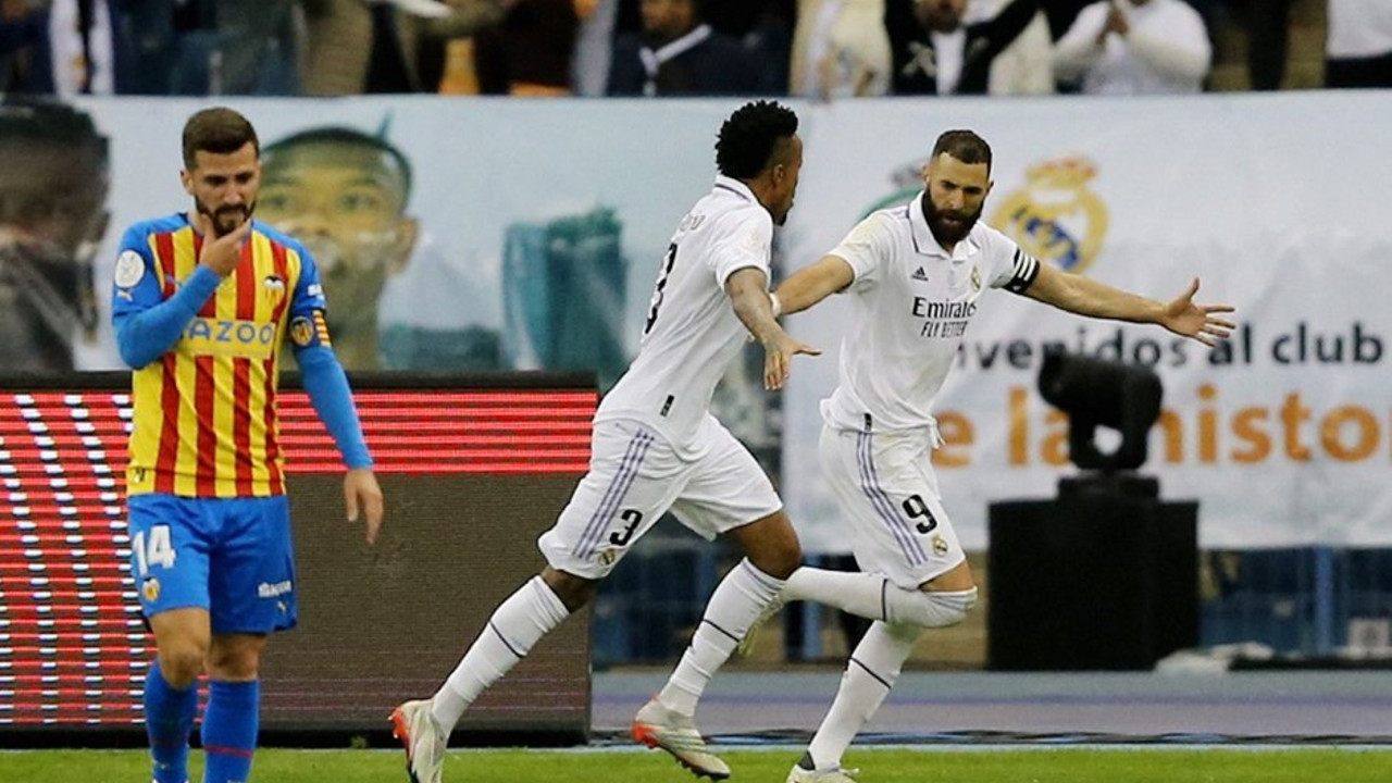 Real Madrid İspanya Süper Kupası'nda finalde