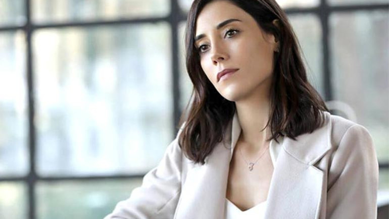 Cansu Dere'den kötü haber! Hastaneye kaldırıldı