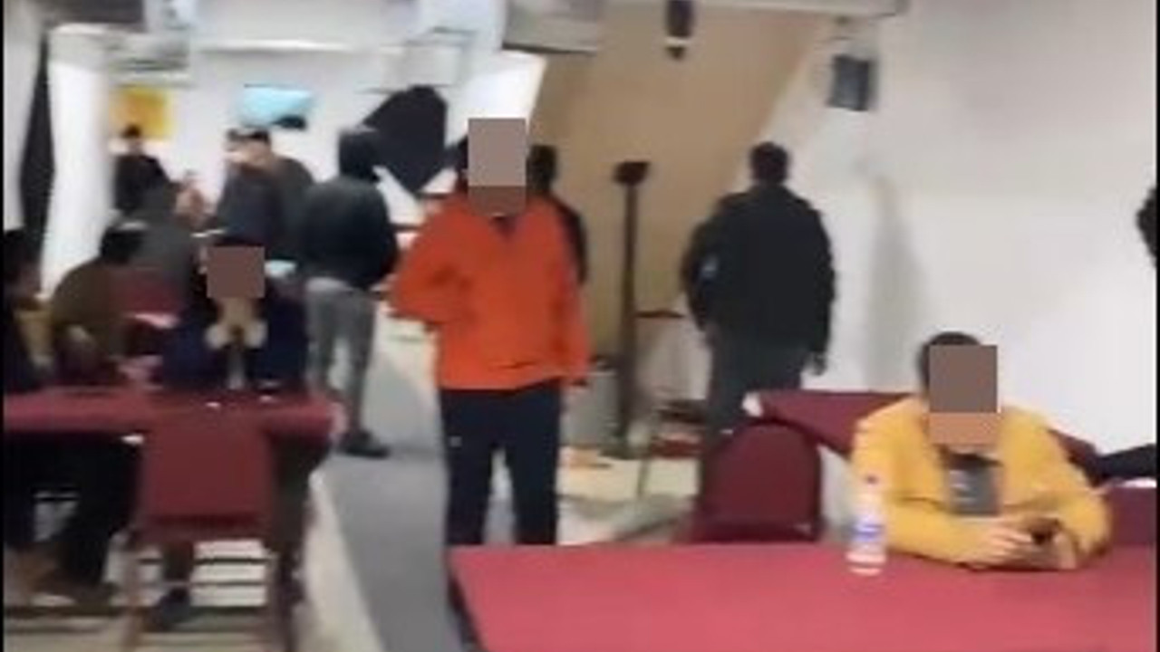 Kumarhaneyi bakın nasıl gizlemişler. Polis baskınında ortaya çıktı