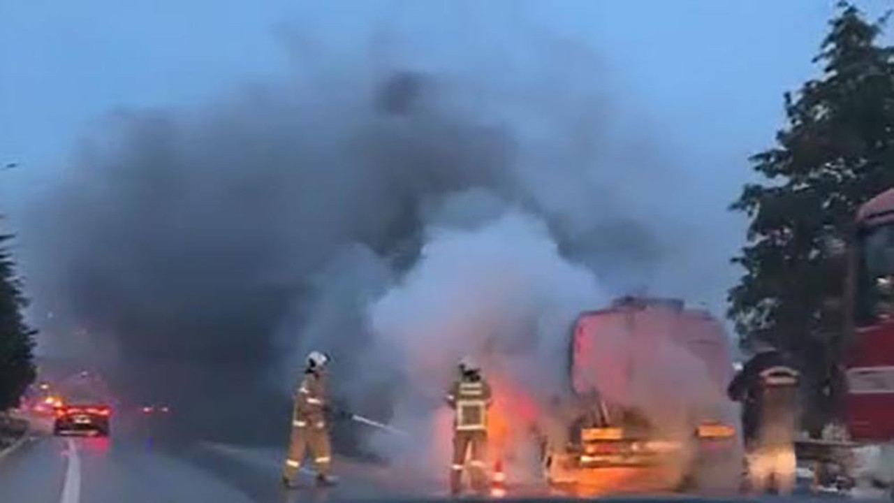 Su tankeri alev alev yandı