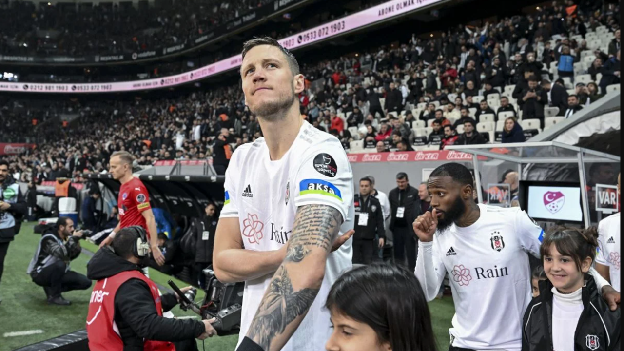 Manchester United'dan Weghorst açıklaması