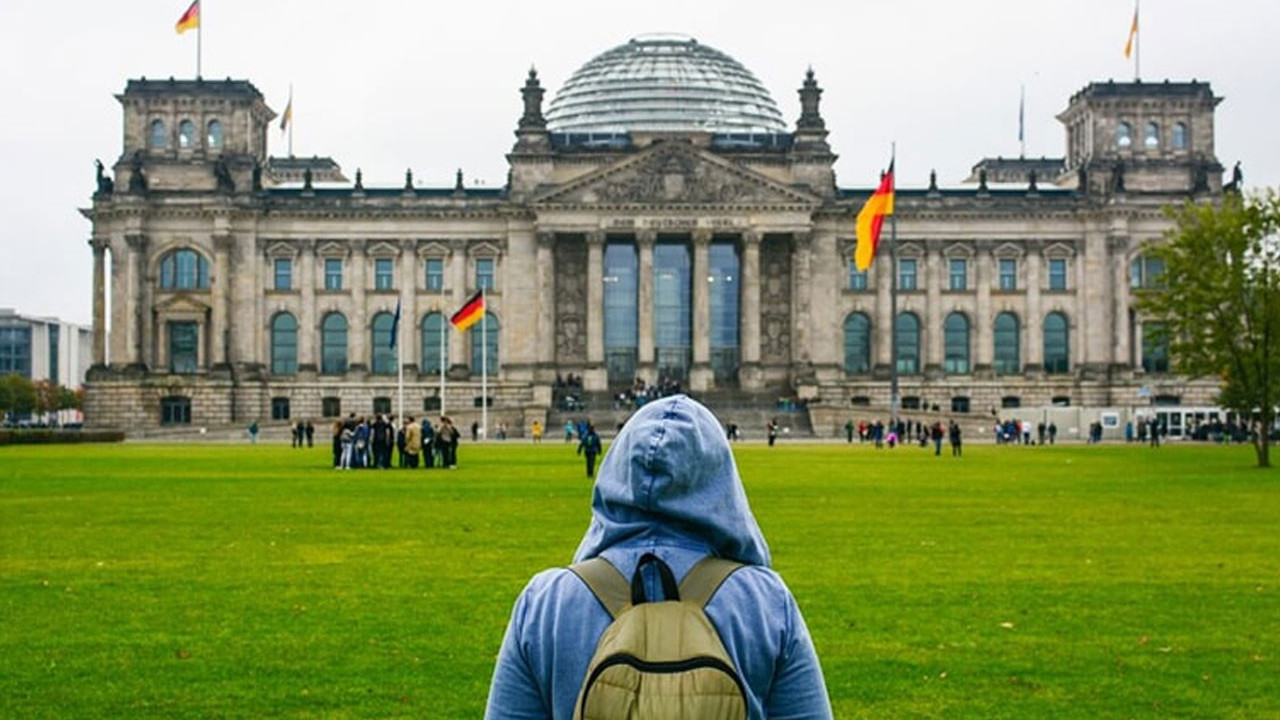 ‘Okul bahçelerinde sadece Almanca konuşulsun’ talebi tartışma yarattı