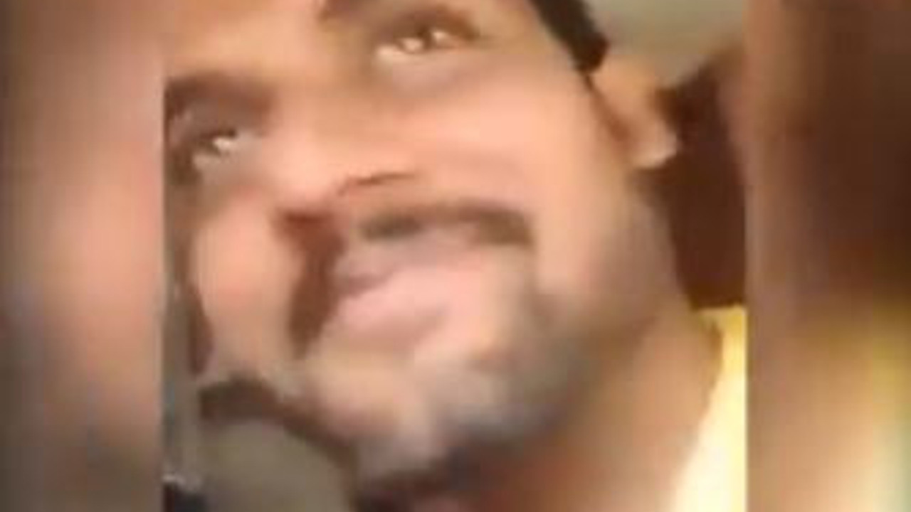 Uçak düşerken telefonu ile canlı yayın yaptı. 68 yolcu öldü