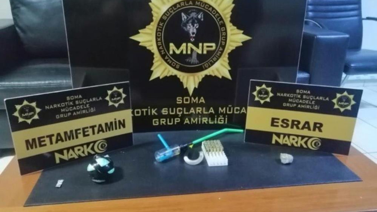 Durdurulan araçtan uyuşturucu deposu çıktı