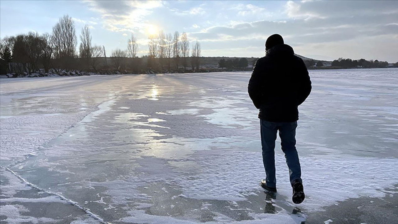 Doğu Anadolu'da soğuk hava ve kar etkili oluyor