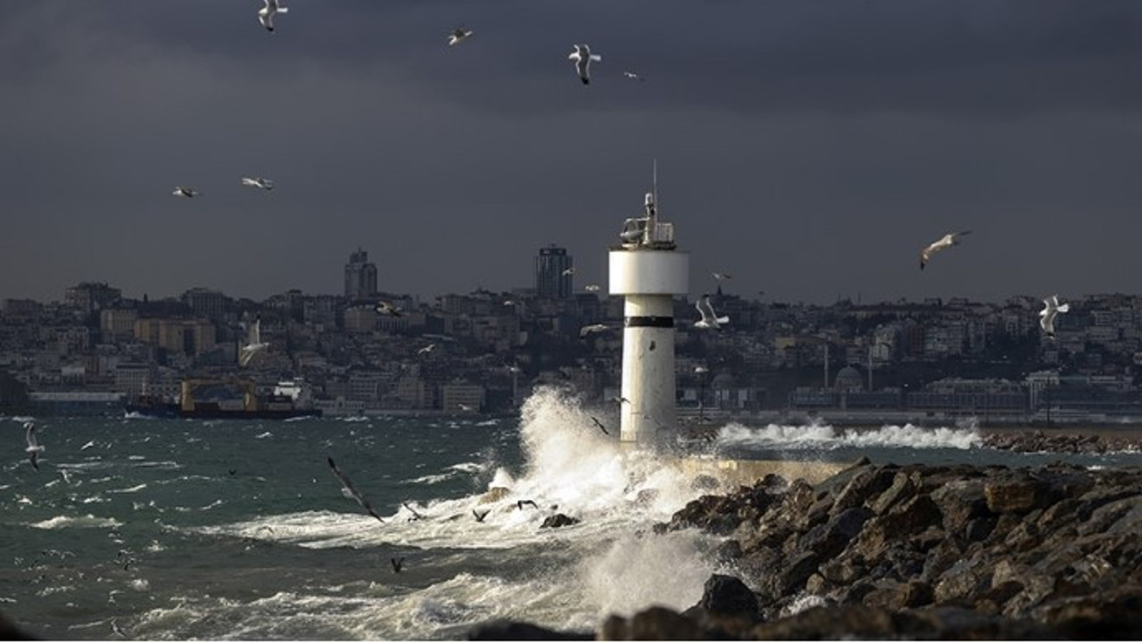 Lodos nedeniyle bazı vapur seferleri iptal edildi