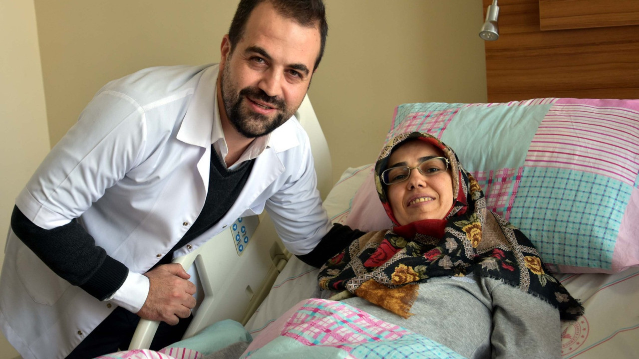 Karnını kaplayan kitle operasyonla çıkartıldı