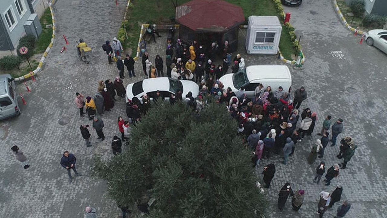 Fahiş aidat zamlarına tencereli tavalı protesto