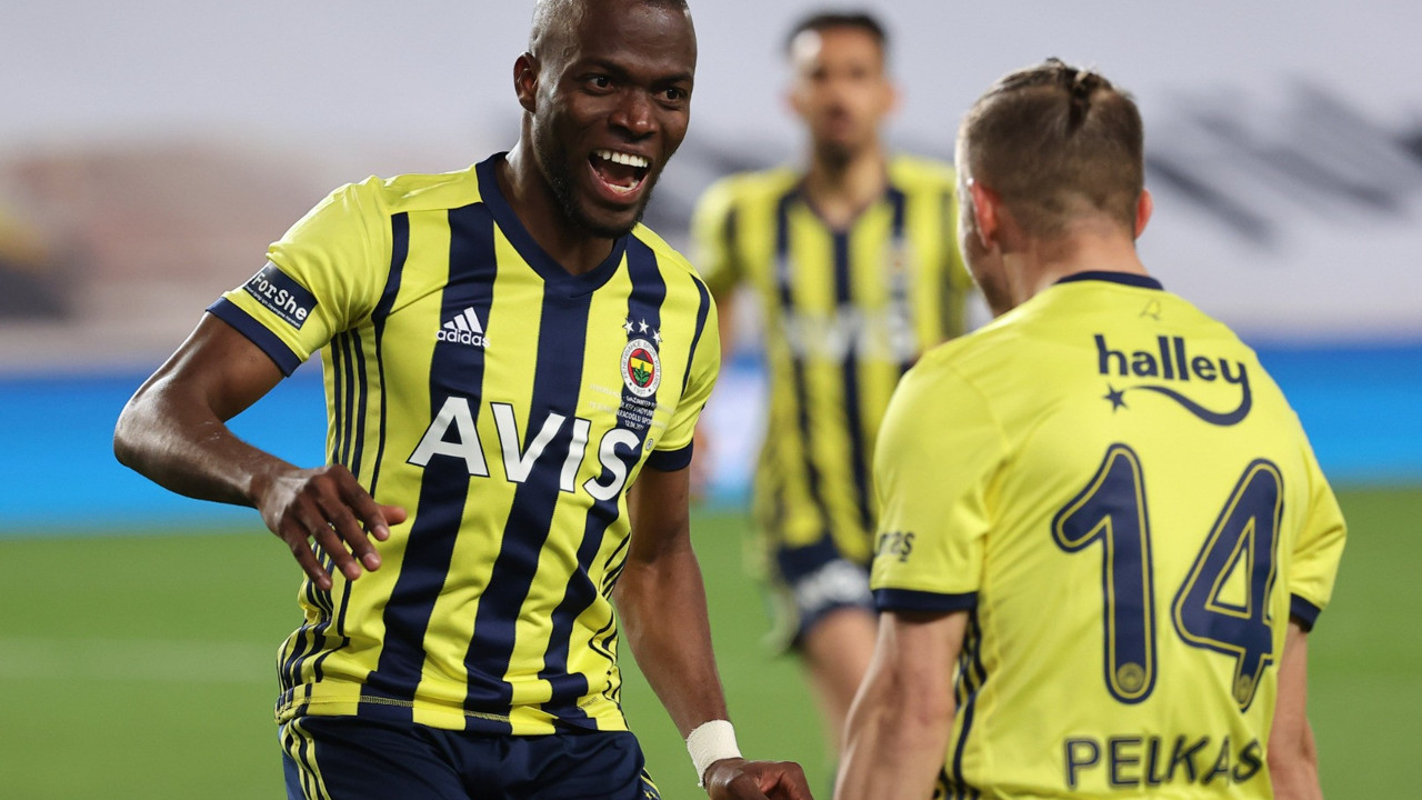 Valencia'nın dev teklifi reddettiği ortaya çıktı: Fenrbahçe'de kalıyor