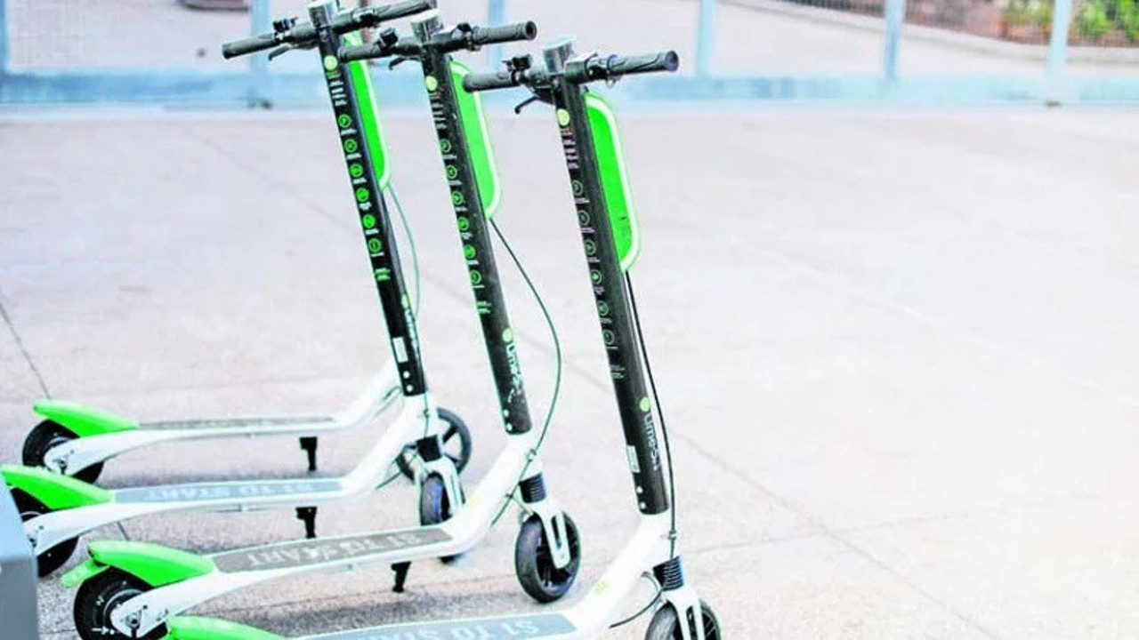 Martı İBB’ye hibe edecek. El sıkıştılar