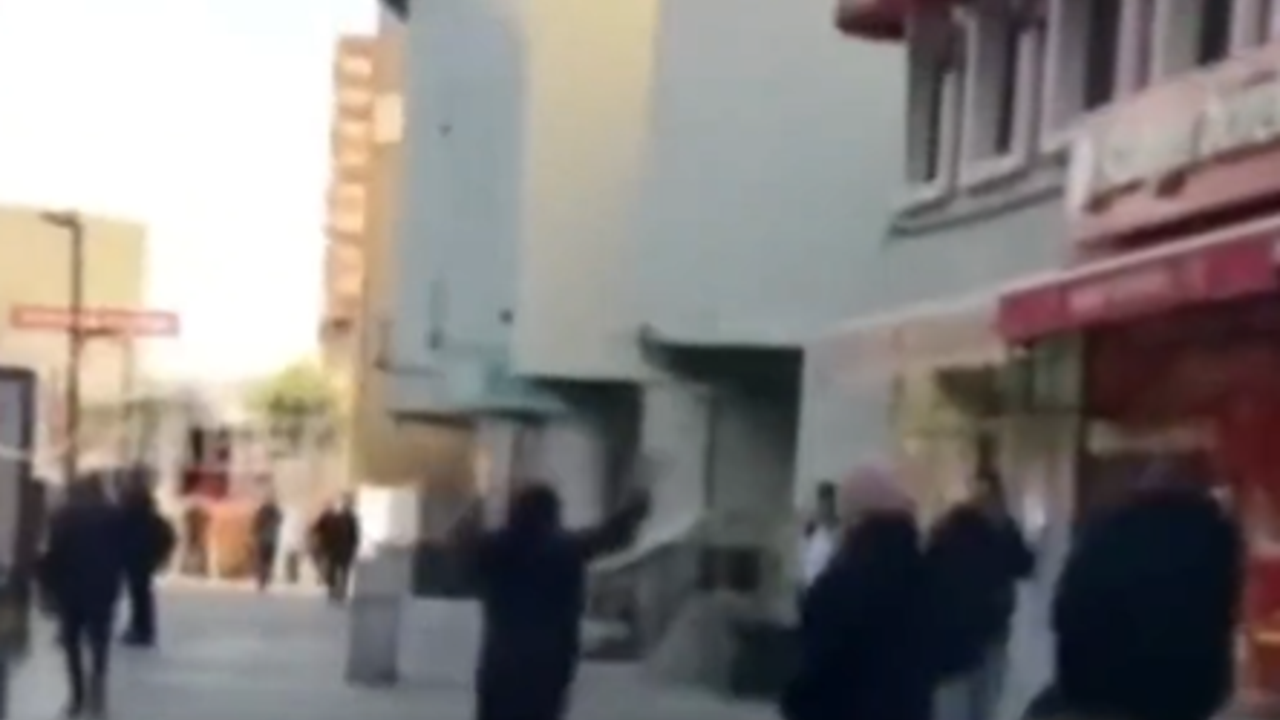 Bana koca ver Allah'ım diye bağırarak sokakta dolaştı