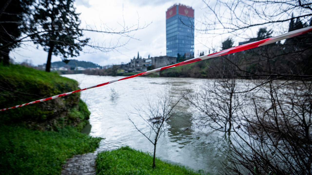 Batı Balkan ülkelerinde şiddetli yağışlar sele yol açtı