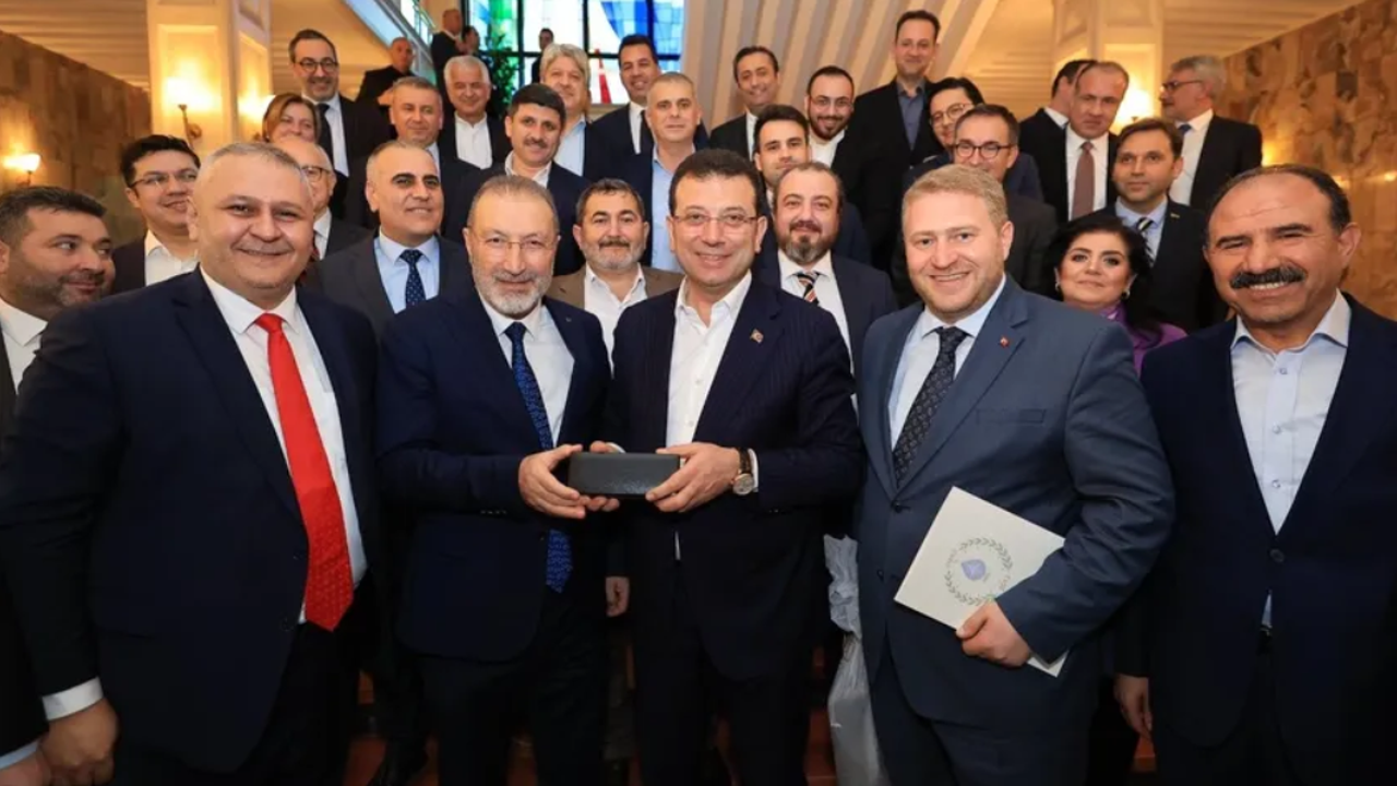 HAK-İŞ’ten İmamoğlu'na destek ziyareti: Sandıkla gelen sandıkla gider